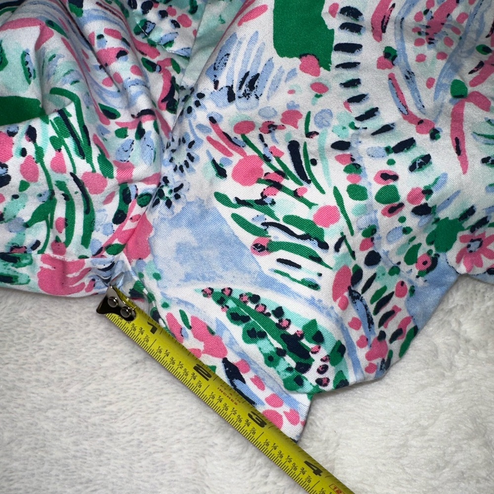Crown & Ivy Shelby Scalloped Printed Short Size 10 - Picture 8 of 8